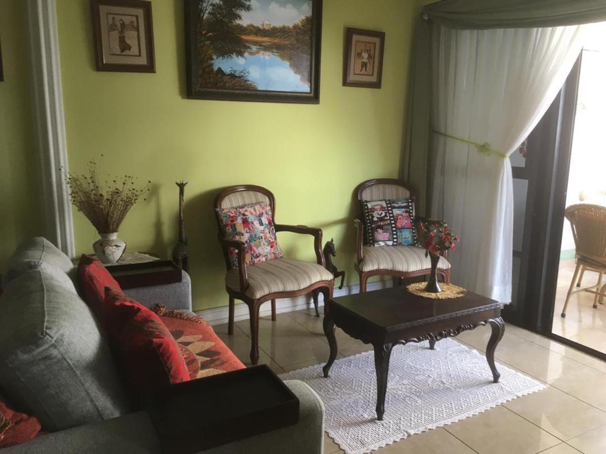 Apartamento Na Quadra Da